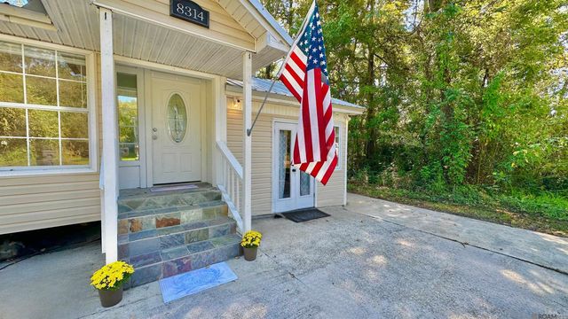 8314 Phillips Rd, St Amant, LA 70774