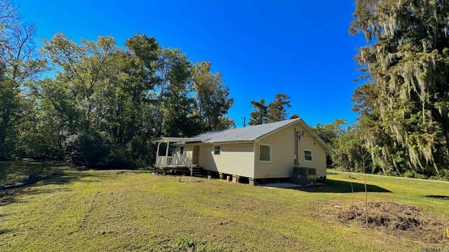 8314 Phillips Rd, St Amant, LA 70774