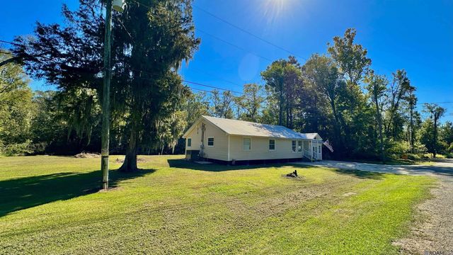 8314 Phillips Rd, St Amant, LA 70774