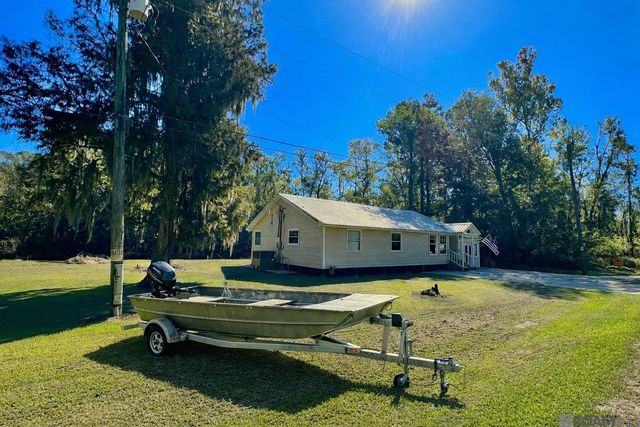 8314 Phillips Rd, St Amant, LA 70774