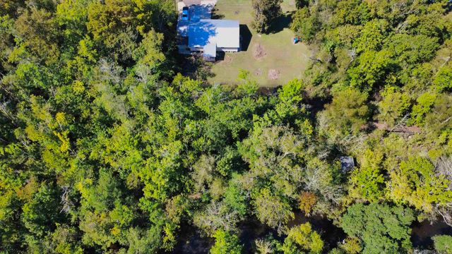 8314 Phillips Rd, St Amant, LA 70774