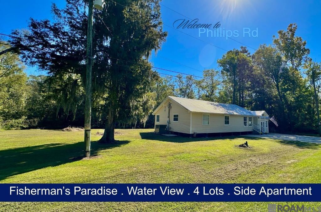 8314 Phillips Rd, St Amant, LA 70774