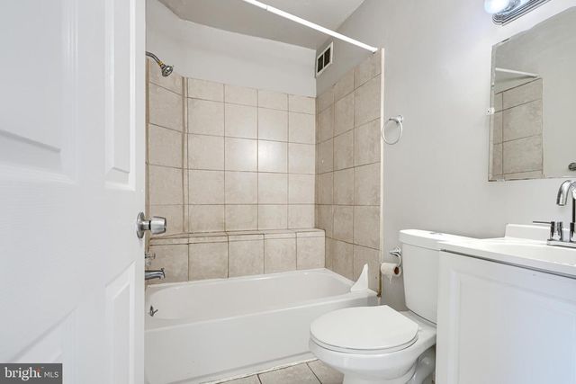 3218 LYNDALE AVE, Baltimore, MD 21213