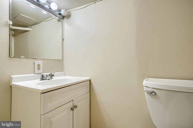 3218 LYNDALE AVE, Baltimore, MD 21213