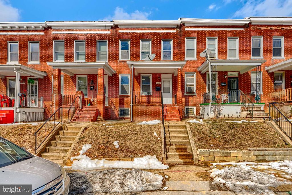 3218 LYNDALE AVE, Baltimore, MD 21213