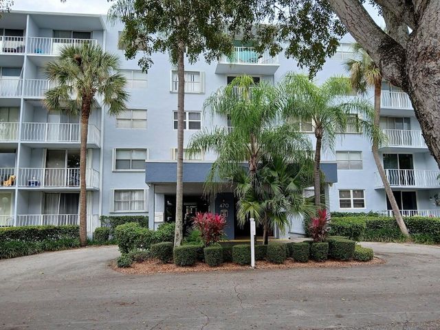 470 Executive Center Drive 4n, West Palm Beach, FL 33401
