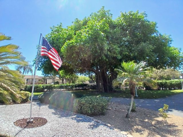470 Executive Center Drive 4n, West Palm Beach, FL 33401