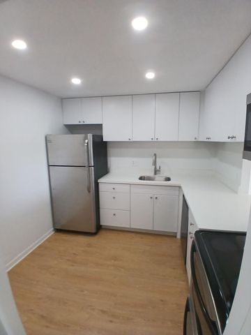 470 Executive Center Drive 4n, West Palm Beach, FL 33401