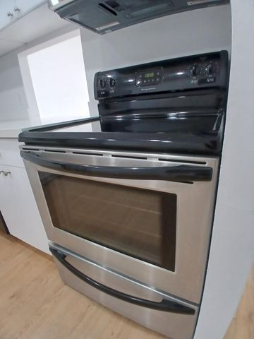 470 Executive Center Drive 4n, West Palm Beach, FL 33401