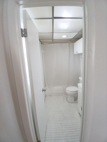 470 Executive Center Drive 4n, West Palm Beach, FL 33401