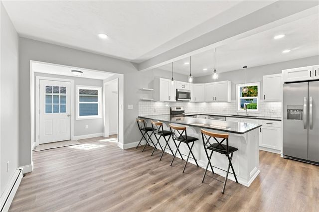 20 Grace Avenue, Warwick, RI 02889