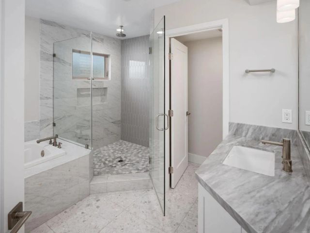851-53 Sapphire, San Diego, CA 92109