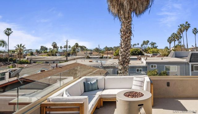 851-53 Sapphire, San Diego, CA 92109