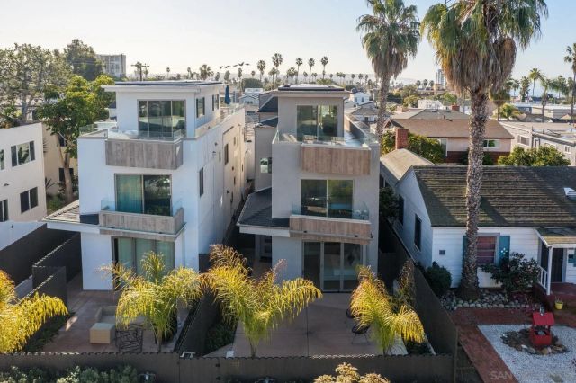851-53 Sapphire, San Diego, CA 92109