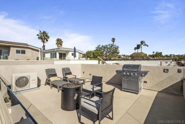 851-53 Sapphire, San Diego, CA 92109