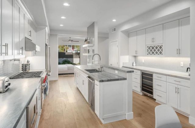 851-53 Sapphire, San Diego, CA 92109