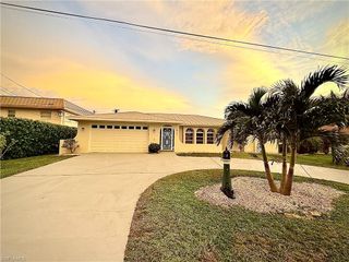 814 Victoria DR, Cape Coral, FL 33904
