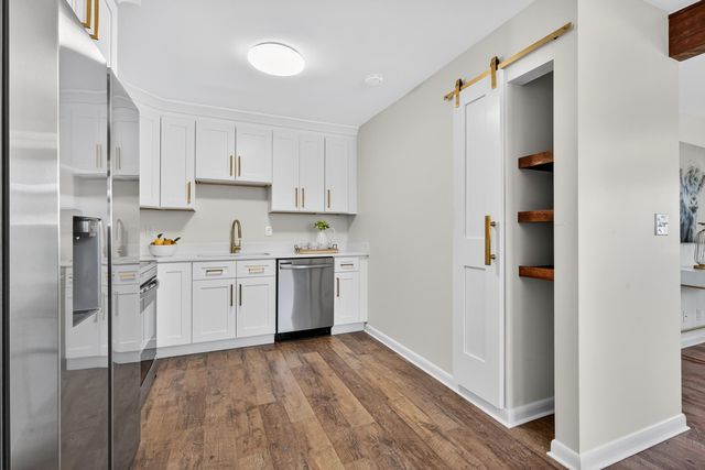 2113 St Teresa Drive, Lexington, KY 40502