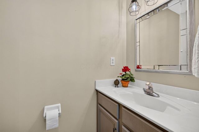 700 Andrea Lane, Pickerington, OH 43147