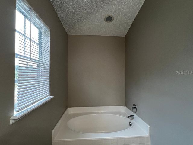 512 YEARLING COVE LOOP, Apopka, FL 32703