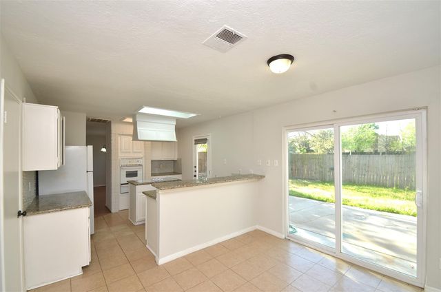 12739 Skyknoll Lane, Houston, TX 77082