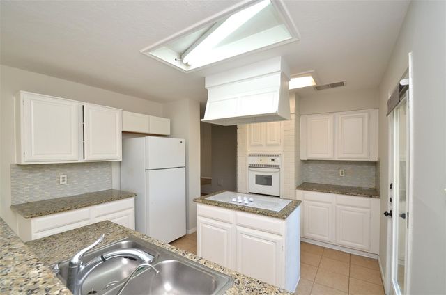 12739 Skyknoll Lane, Houston, TX 77082
