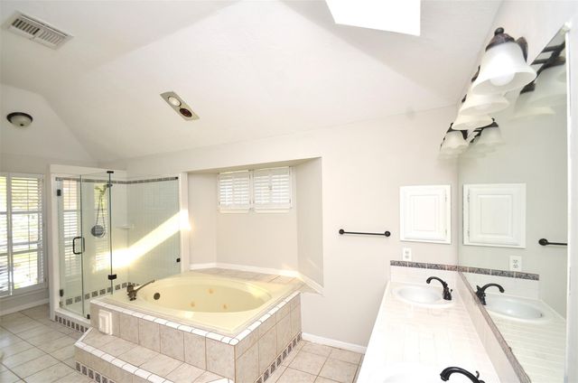 12739 Skyknoll Lane, Houston, TX 77082