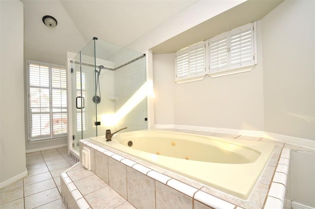 12739 Skyknoll Lane, Houston, TX 77082