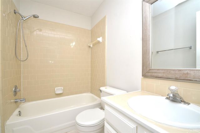 12739 Skyknoll Lane, Houston, TX 77082