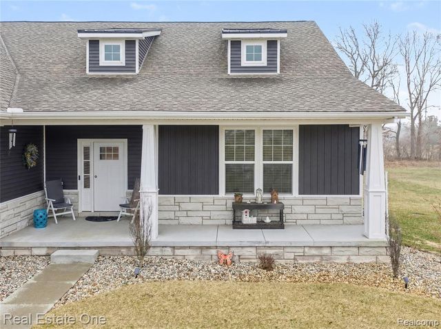 8370 Grist Mill Drive, Fenton, MI 48430