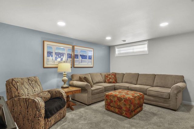 2812 Frisee Drive, Fitchburg, WI 53711