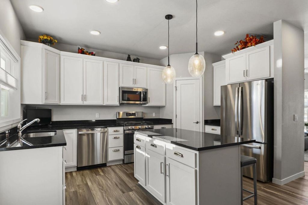 2812 Frisee Drive, Fitchburg, WI 53711