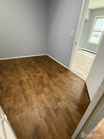 80 1st Street, Perth Amboy, NJ 08861