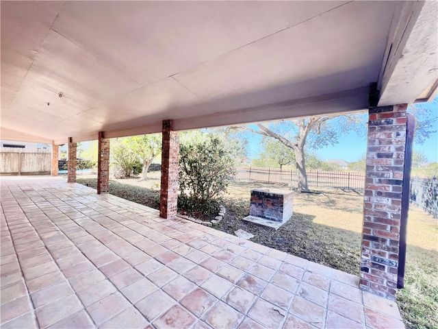 7921 Etienne Dr, Corpus Christi, TX 78414