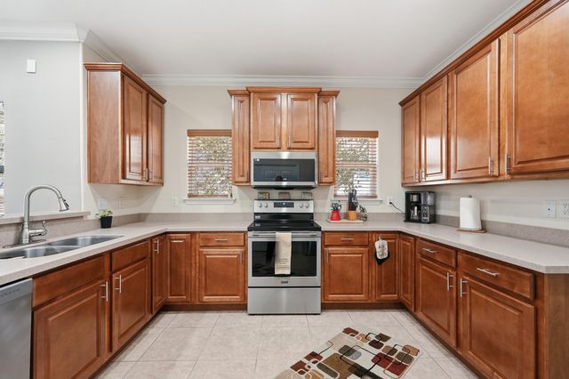 203 Beal Parkway, Fort Walton Beach, FL 32548