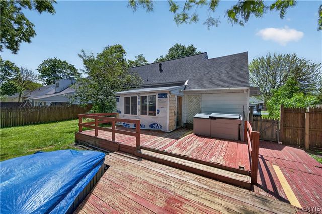 301 Elbow Road, Salina, NY 13212