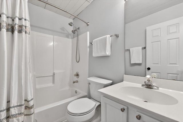 5356 Greggs Landing, North Charleston, SC 29420