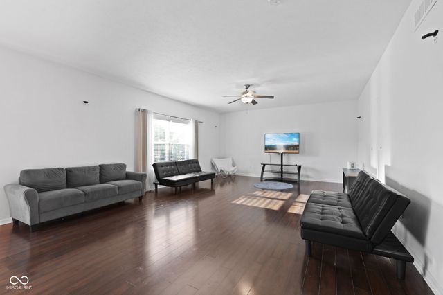 13834 Keams Drive, Fishers, IN 46038