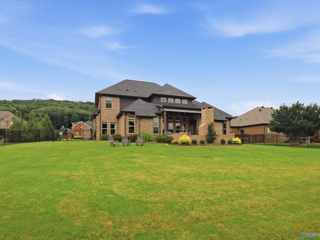 2017 Meadow Creek Circle SE, Owens Cross Roads, AL 35763