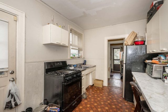 4526 Clearview Avenue, Cincinnati, OH 45205