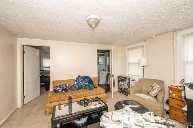 4526 Clearview Avenue, Cincinnati, OH 45205