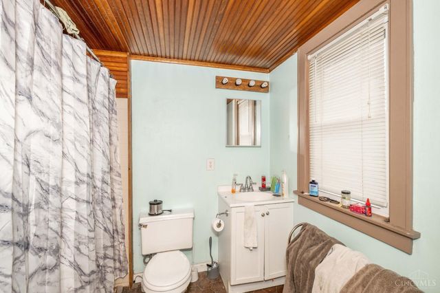 4526 Clearview Avenue, Cincinnati, OH 45205