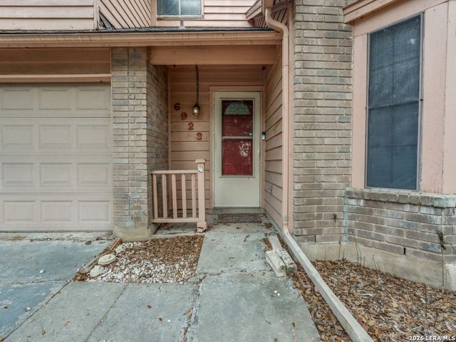 6923 Raintree, San Antonio, TX 78233