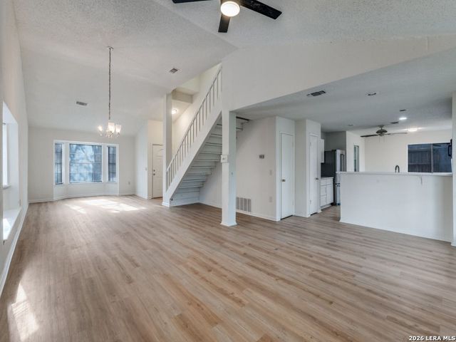 6923 Raintree, San Antonio, TX 78233