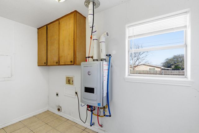 504 N Hall Street, Hamilton, TX 76531