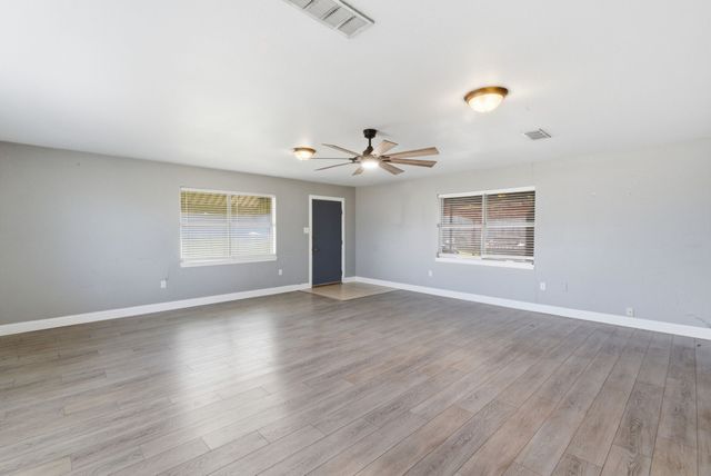 504 N Hall Street, Hamilton, TX 76531