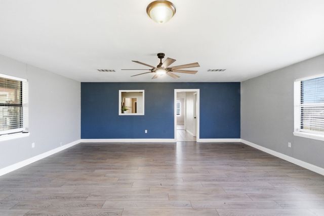 504 N Hall Street, Hamilton, TX 76531