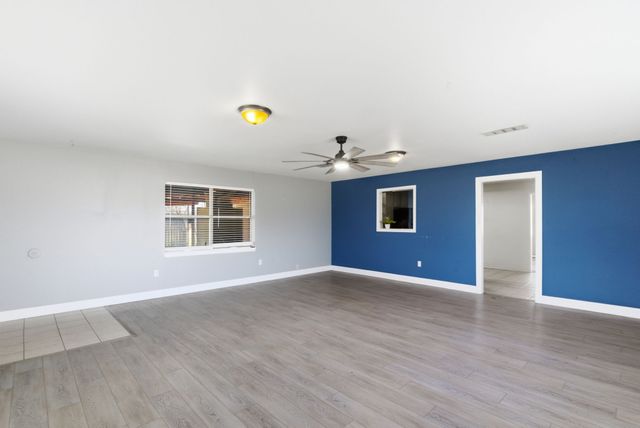 504 N Hall Street, Hamilton, TX 76531