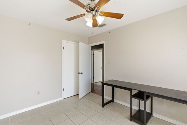 504 N Hall Street, Hamilton, TX 76531