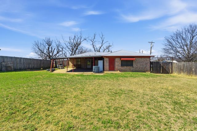504 N Hall Street, Hamilton, TX 76531